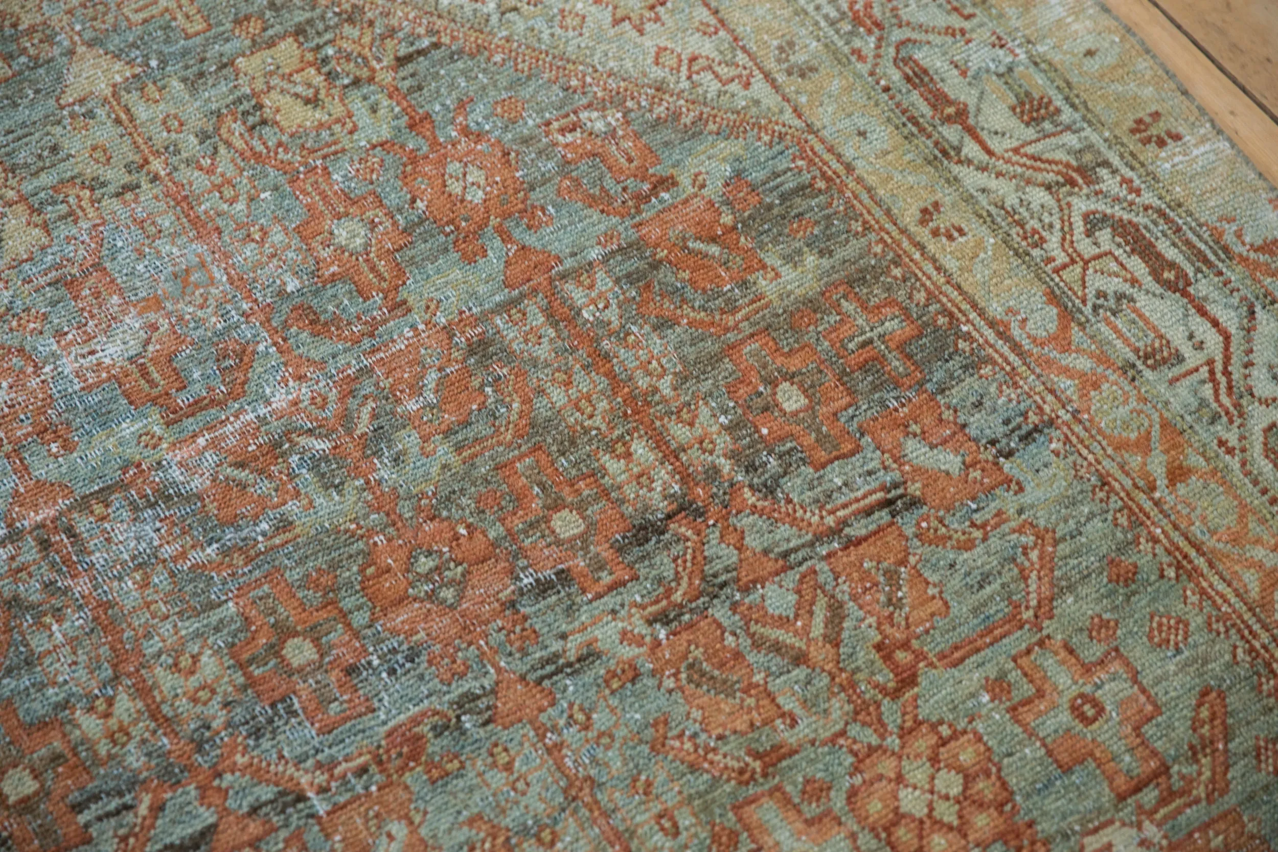 4x7.5 Antique Distressed Serbend Rug