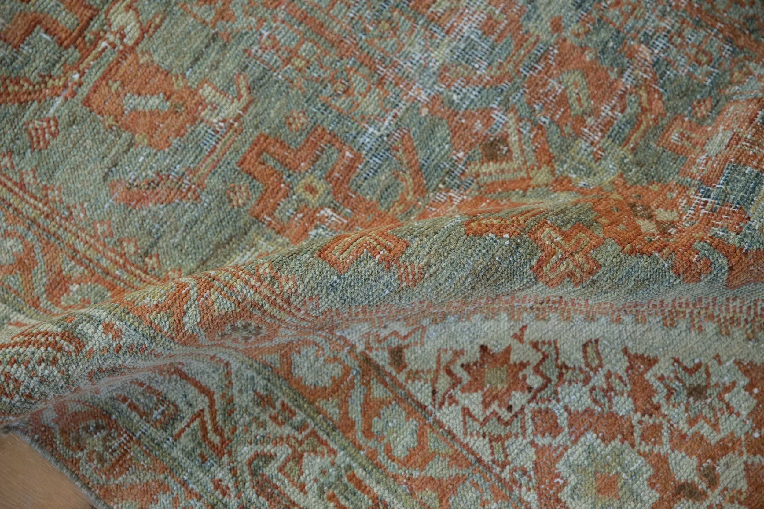 4x7.5 Antique Distressed Serbend Rug