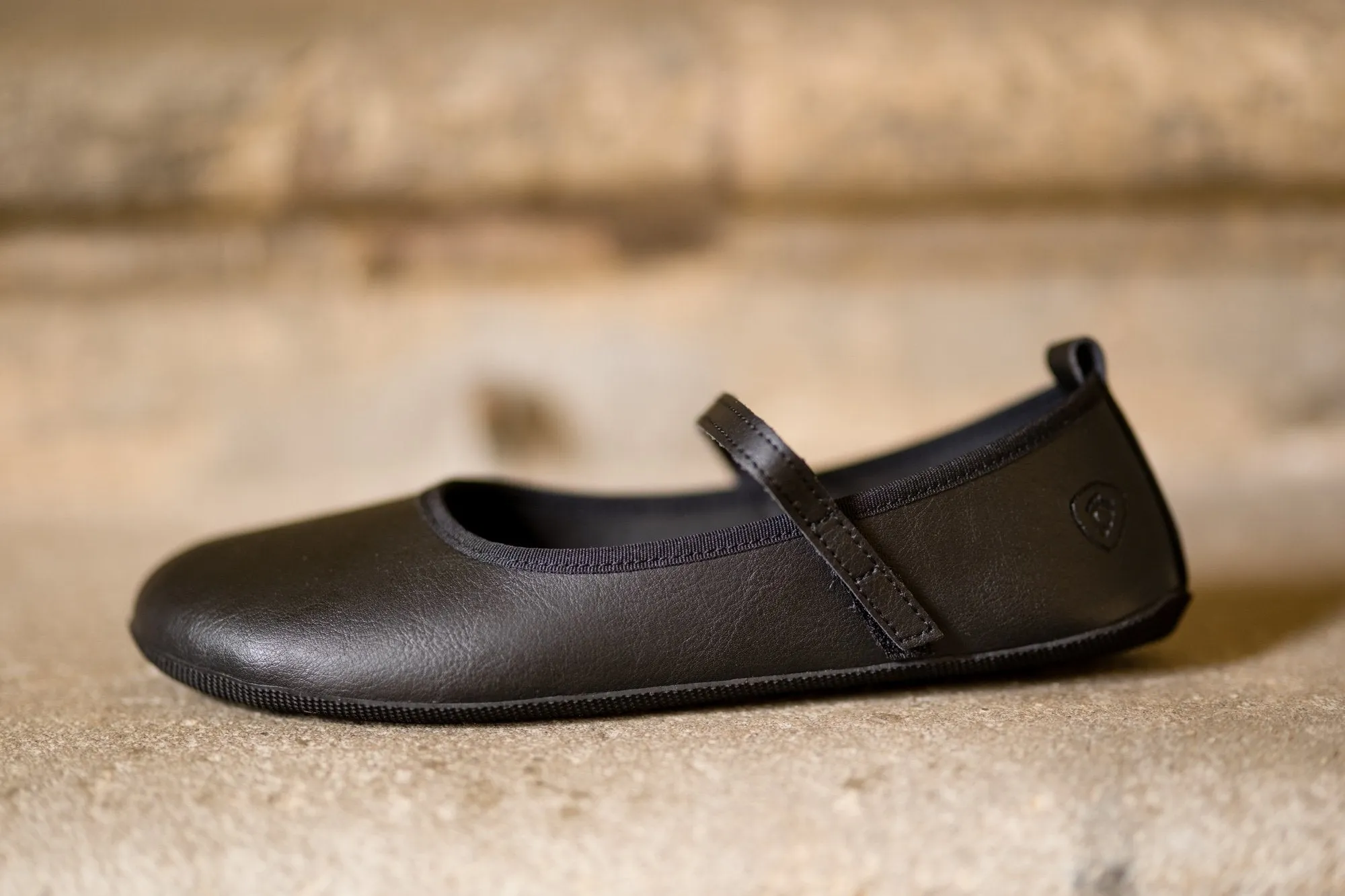 Ananda Barefoot Dress shoes for Narrow Feet