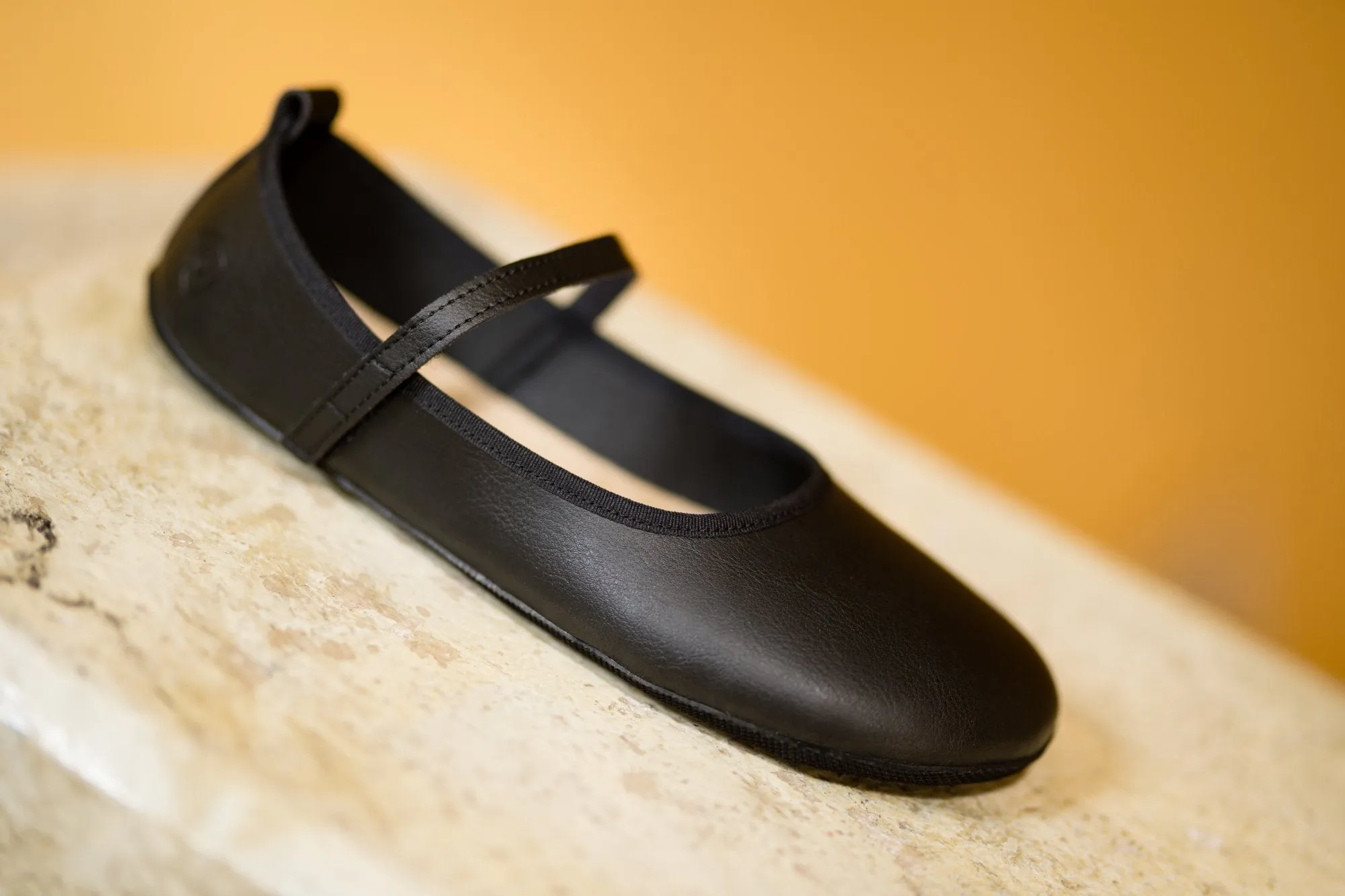 Ananda Barfuß-Ballerinas für schmale Füße - Schwarz