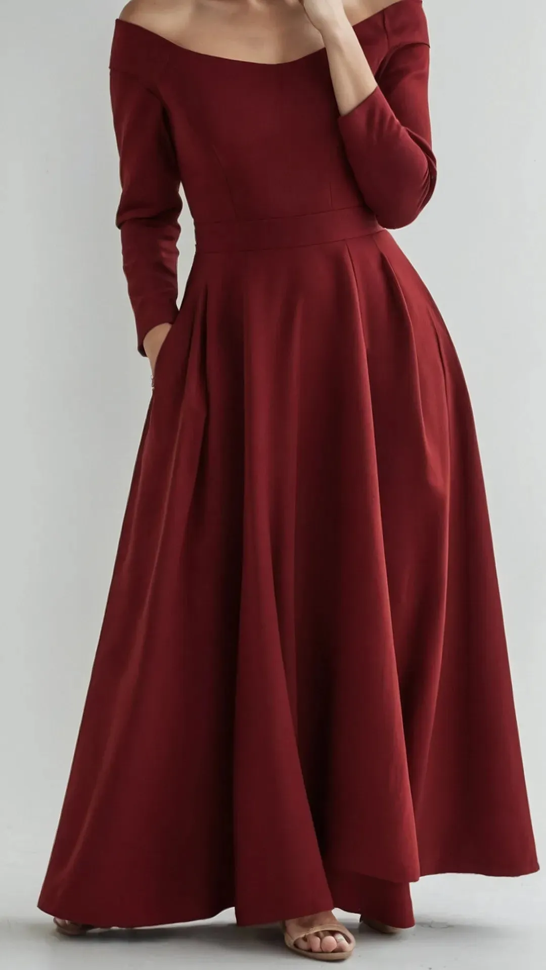 Elevate Your Wardrobe with 11 Maxi Dress Styling Ideas