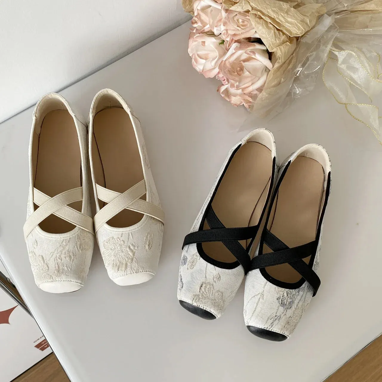 Floral Embroider Ballet Shoes Woman Elegant Almond Toe White Lace Ballerina Flats Ladies Cross Straps Wedding Party Mary Janes