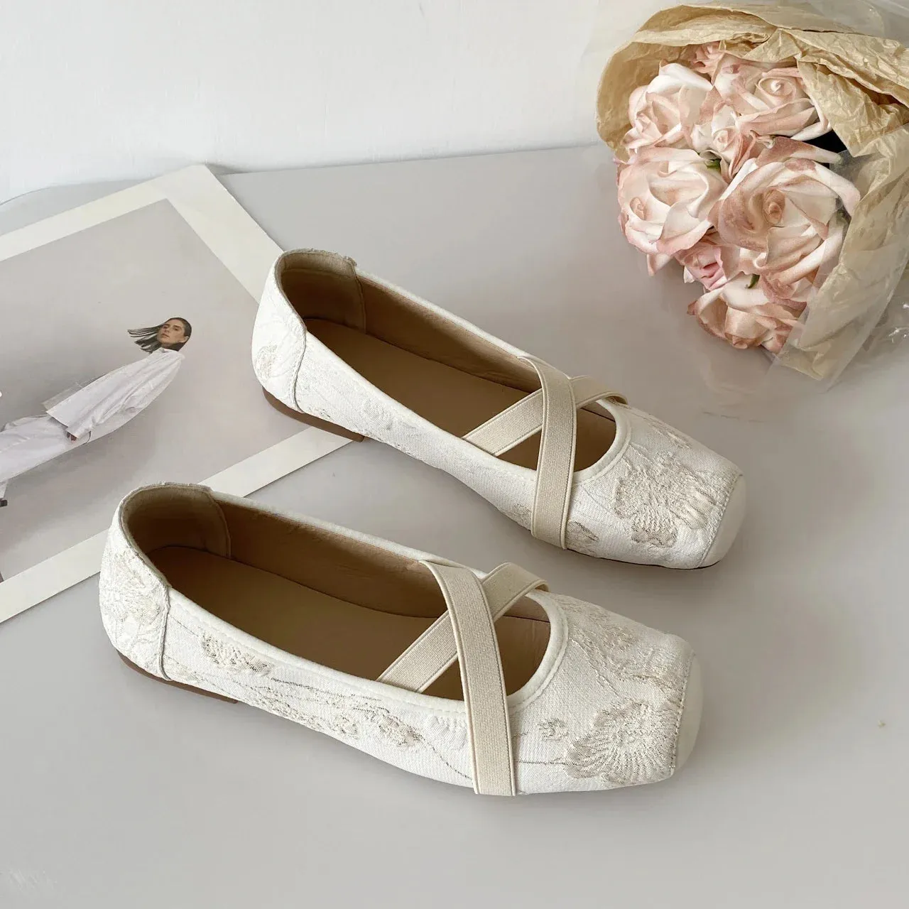Floral Embroider Ballet Shoes Woman Elegant Almond Toe White Lace Ballerina Flats Ladies Cross Straps Wedding Party Mary Janes
