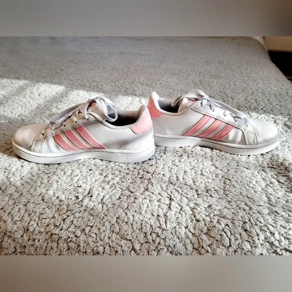 Girls Adidas Grandcourt Sneakers