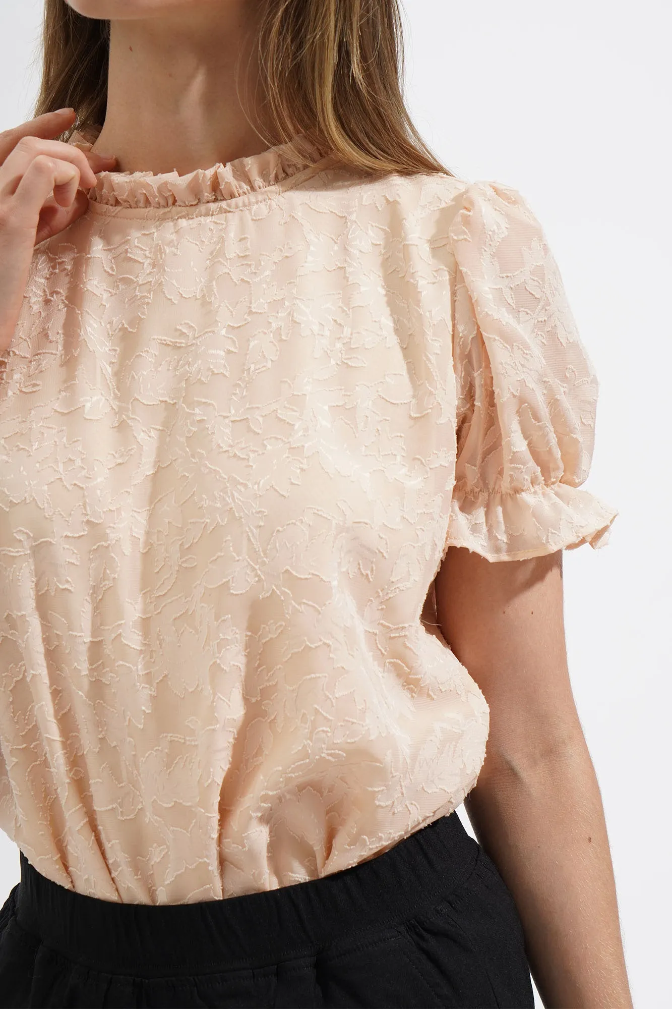 Jacquard Neck Trim Puff Sleeve Top