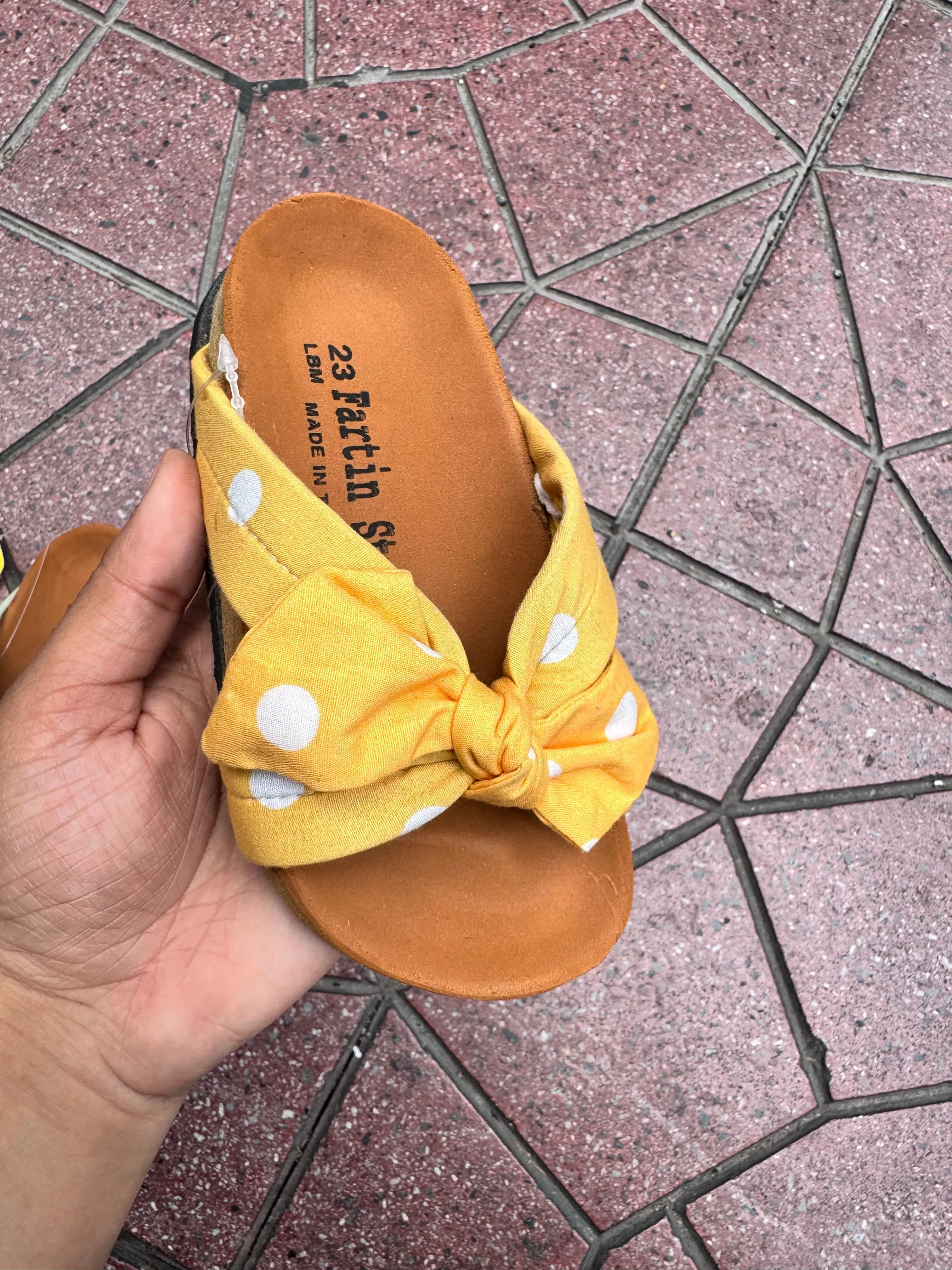Kids polka slippers