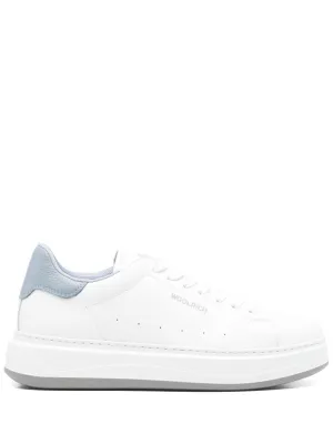 Leather sneakers