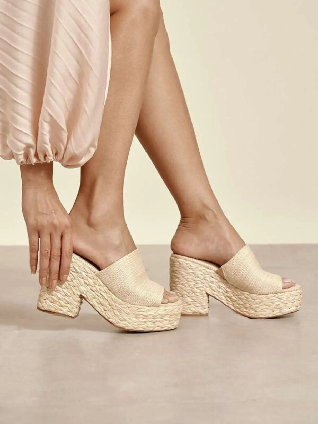 Mi.iM Shoes Ashlyn Platform Sandal in Natural Raffia