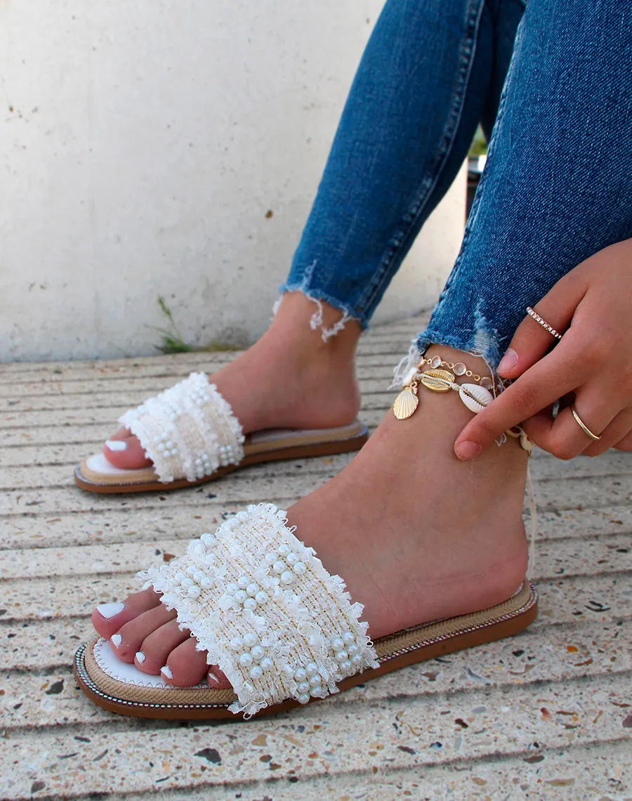 Mules blanches effet tweed à perles