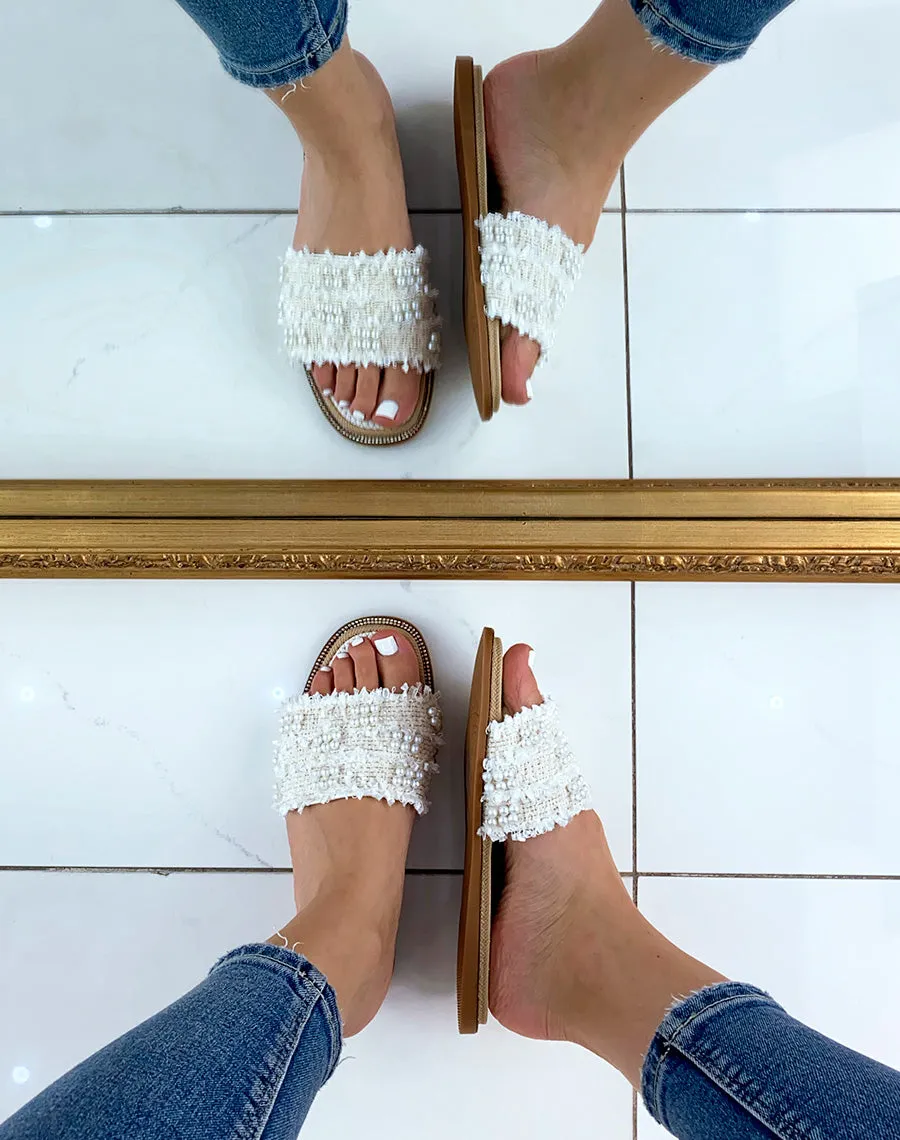 Mules blanches effet tweed à perles