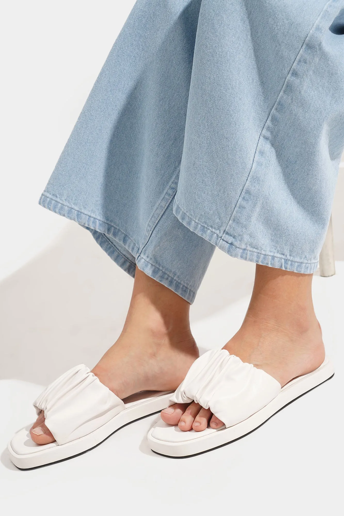Round Toe Ruched Sandals