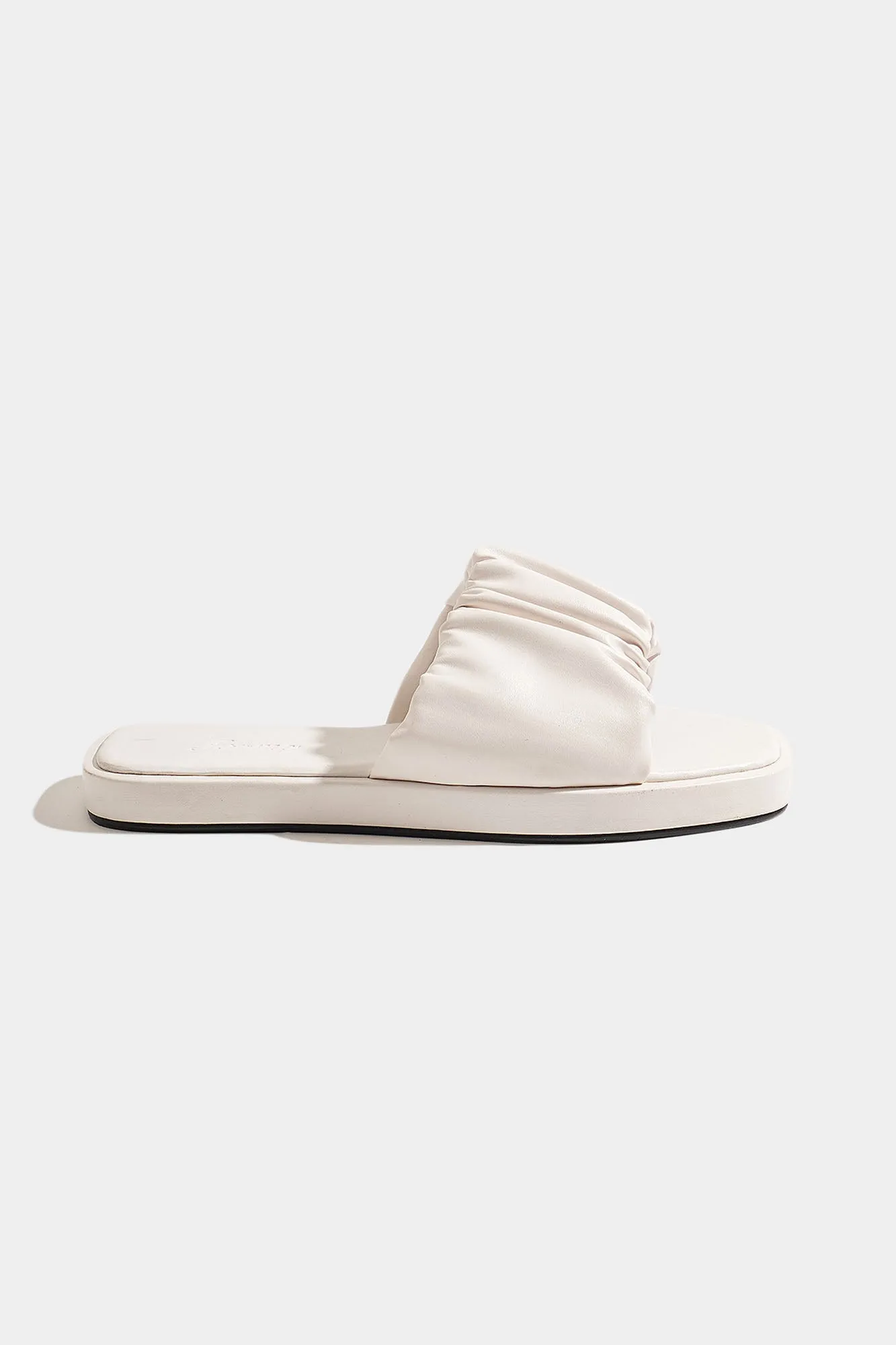 Round Toe Ruched Sandals