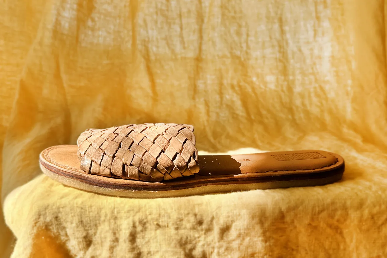 Seconds: Women's Woven Sandal in Honey