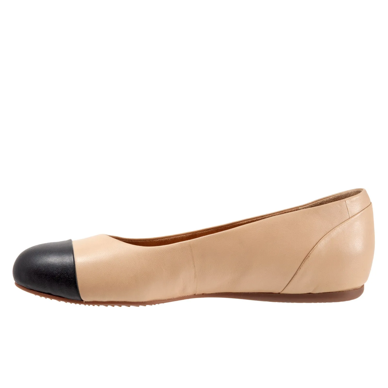 Softwalk Sonoma Cap Toe Womens Beige Extra Wide Ballet Flats Shoes