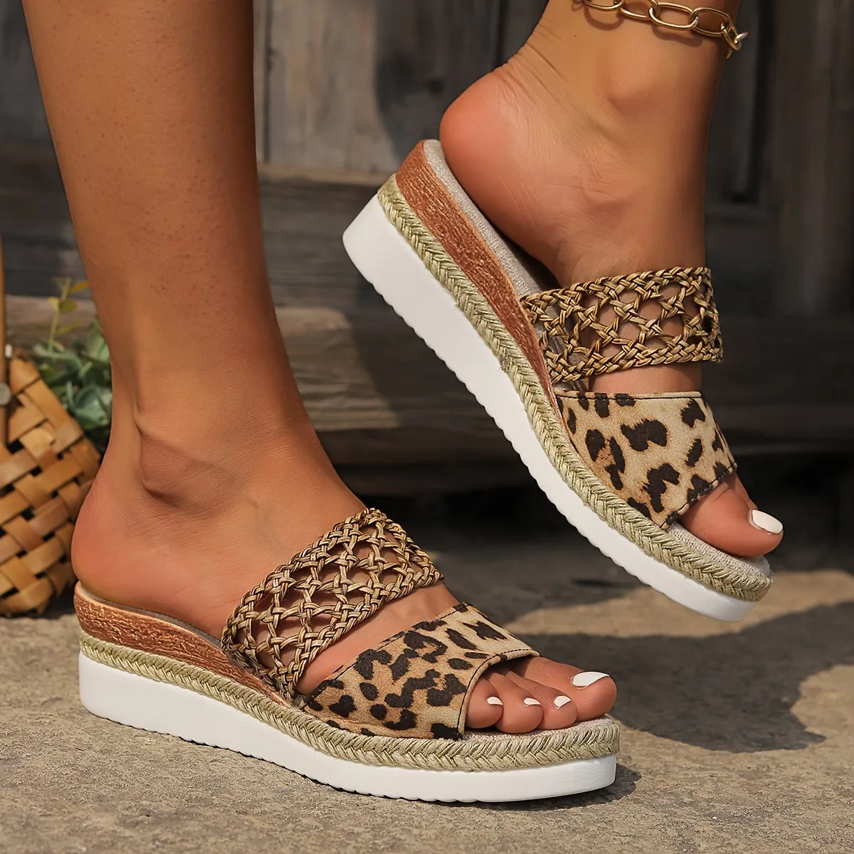 Thick-soled Slippers Women's Outdoor Slip-on Shoes New Style Wedge Fashion Loose Thick Sole High Quality Platform Fish Mouth High Heel Woven Straw Sandals