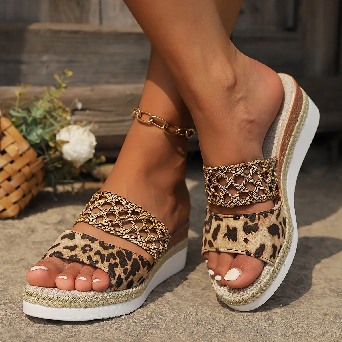 Thick-soled Slippers Women's Outdoor Slip-on Shoes New Style Wedge Fashion Loose Thick Sole High Quality Platform Fish Mouth High Heel Woven Straw Sandals