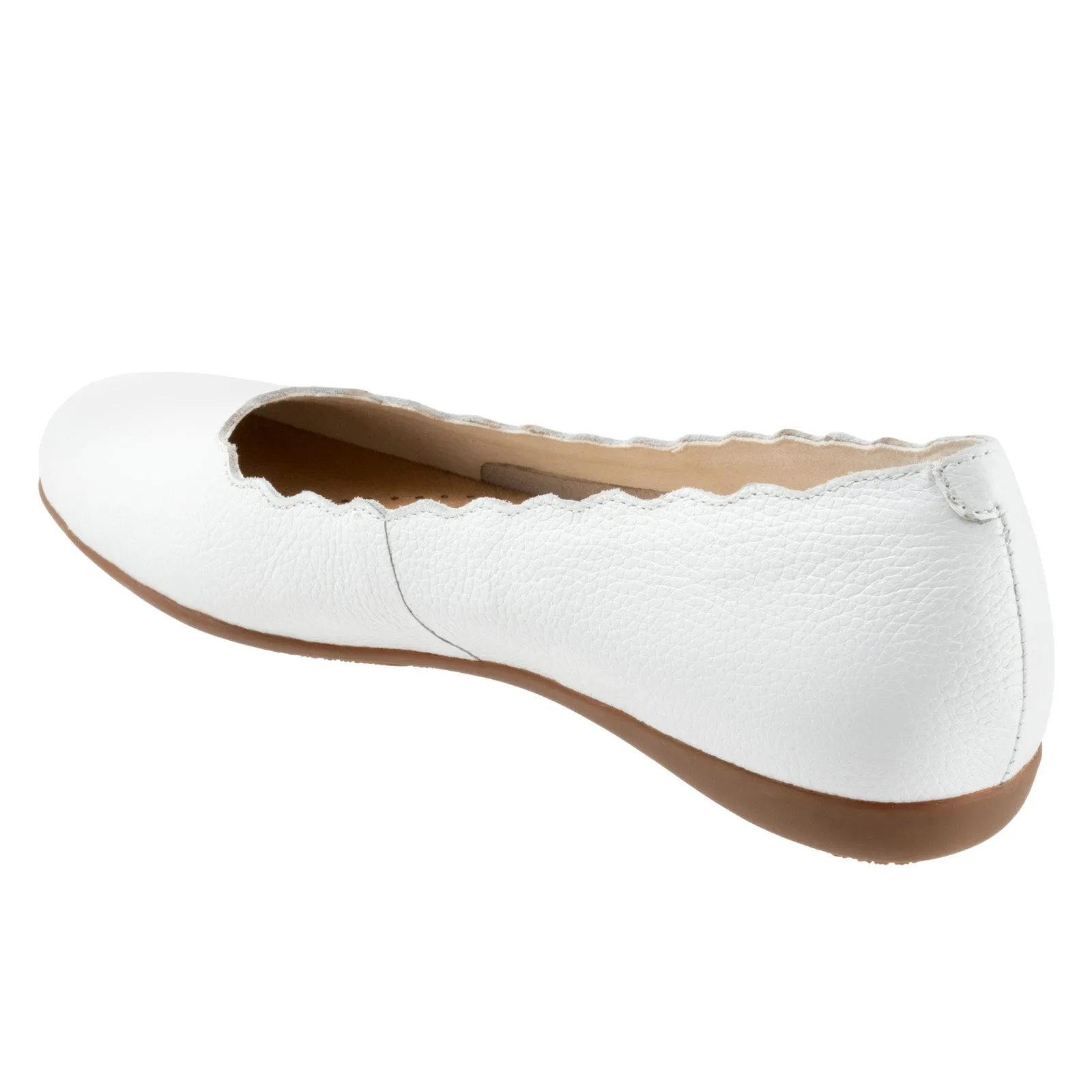 Trotters Sabine T2255-100 Womens White Leather Slip On Ballet Flats Shoes