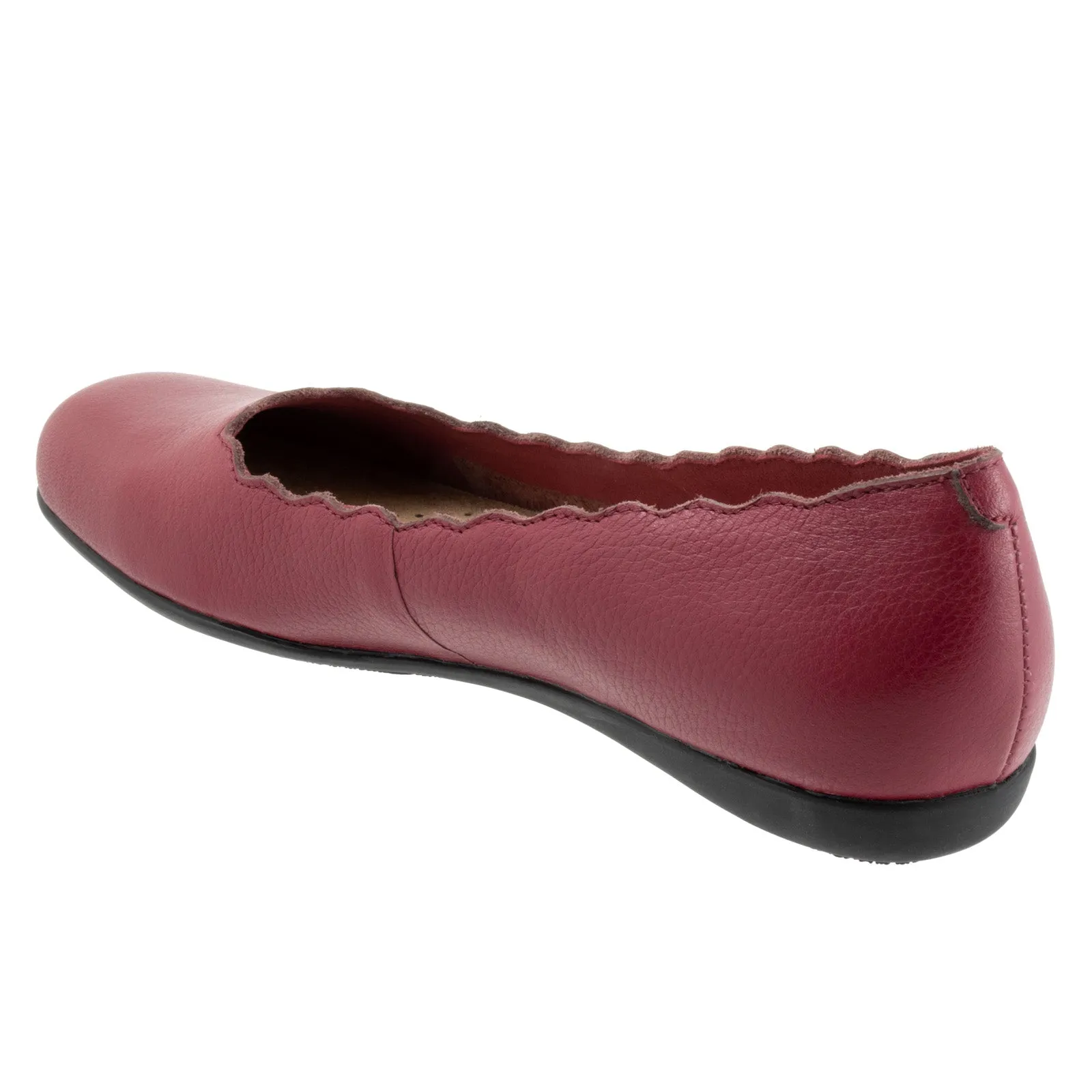 Trotters Sabine T2255-642 Womens Red Narrow Leather Ballet Flats Shoes