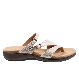 Trotters Vianna T1919-222 Womens Gold Leather Ballet Flats Shoes